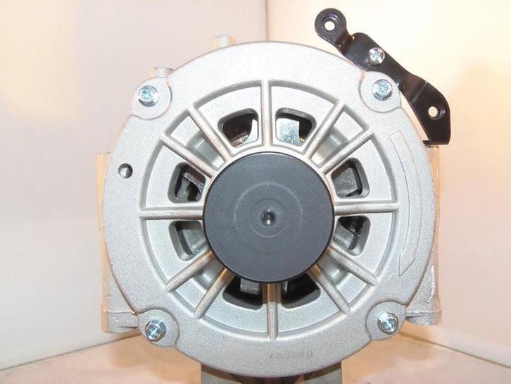 Dynamo 190A Mercedes-Benz watergekoeld nieuw, Auto-onderdelen, Motor en Toebehoren, Verzenden