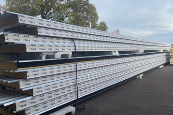 Partij sandwichpanelen | Geisoleerde dakplaten | va.€14,95m2 beschikbaar voor biedingen