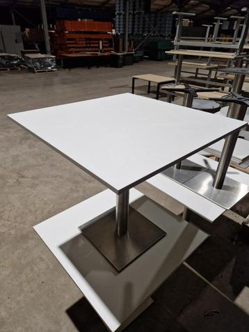 Tafel vierkant 80x80, RVS poot, gebruikt beschikbaar voor biedingen