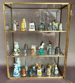 Div. merken - Vingerhoed (34) Vintage - Vitrine met glas, Antiek en Kunst