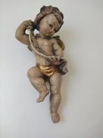 Snijwerk, Holzfigur - farbiger Engel mit Notenschleife -
