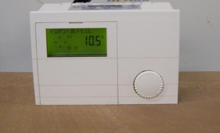 Delta-T regelkastjes + toebehoren voor een zonneboiler., Doe-het-zelf en Verbouw, Geisers en Boilers, Zo goed als nieuw, Ophalen of Verzenden