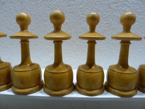 Magnifique et Antic chess set jeu déchecs Regence en buis, Antiek en Kunst, Curiosa en Brocante