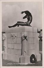 ARNHEM - Herdenkingsmonument 1940-45, Verzamelen, Ansichtkaarten | Nederland, Verzenden, Gelopen
