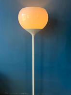 White Vintage Mid Century Guzzini Style Space Age Floor Lamp, Huis en Inrichting, Lampen | Vloerlampen, Ophalen of Verzenden, Nieuw