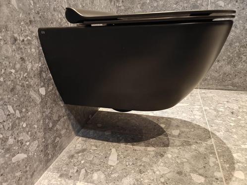 Showmodel randloos hangend toilet mat zwart wandcloset 0004, Doe-het-zelf en Verbouw, Sanitair, Toilet, Nieuw, Ophalen