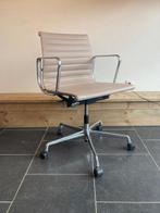 Design 2.0, Vitra design tegen scherpe prijzen, Huis en Inrichting, Fauteuils, Zo goed als nieuw, Leer