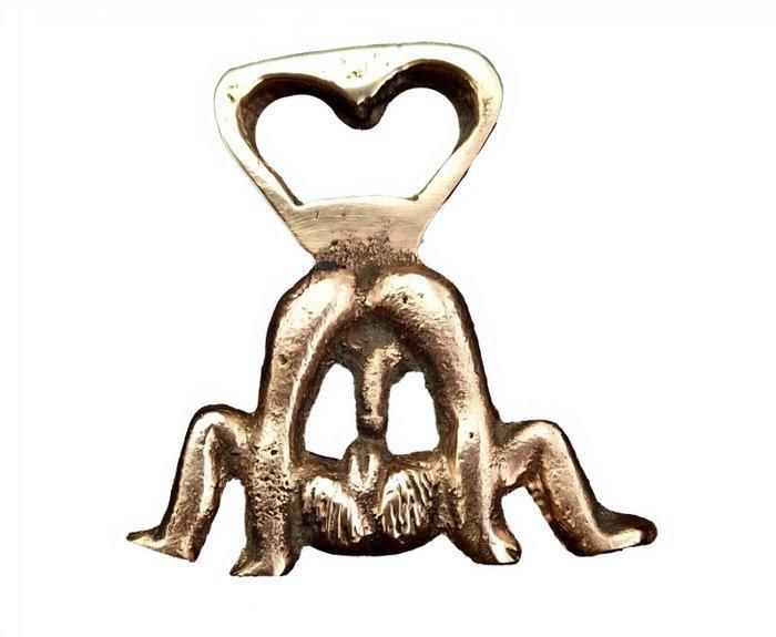 Flessenopener - Gegoten messing - Erotische pose flesopener, Antiek en Kunst, Antiek | Keukenbenodigdheden