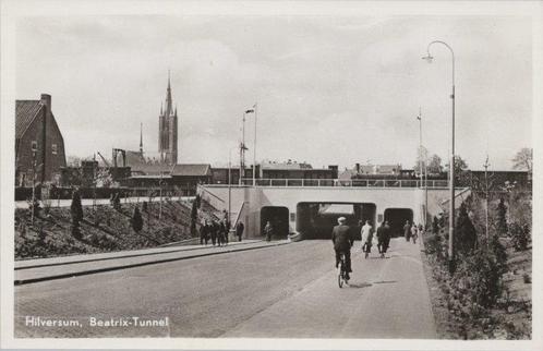 HILVERSUM - Beatrix-Tunnel, Verzamelen, Ansichtkaarten | Nederland, Verzenden