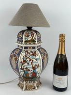 Tafellamp - Porselein - Een Imari-porseleinen lamp