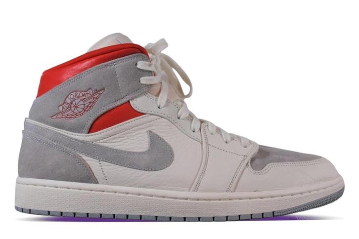 Nike Air Jordan 1 Mid PRM Sneakersnstuff 20th Anniversary •, Kleding | Heren, Schoenen, Sneakers of Gympen, Ophalen of Verzenden