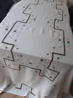 Tafelkleed met servetten met Italiaans kant. - Tafelkleed