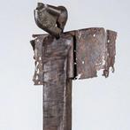 Karol Dusza (XX-XXI) - sculptuur, The bird LARGE 148cm , 9kg
