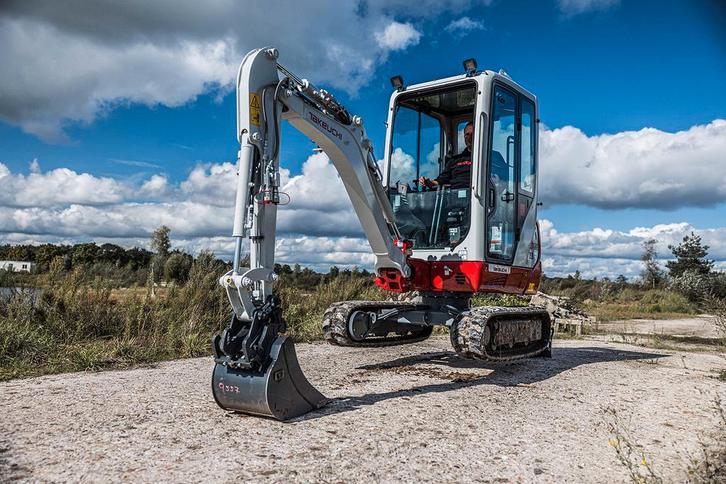 Takeuchi TB 230 NIEUW!! bouwjaar 2026, Zakelijke goederen, Machines en Bouw | Kranen en Graafmachines, Graafmachine, Ophalen