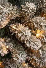 2dekans | Black Box Trees Charlton Smalle Kunstkerstboom met, Diversen, Kerst, Ophalen of Verzenden, Zo goed als nieuw