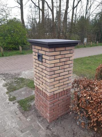 Betonpet paalmuts vlak met sierrand beschikbaar voor biedingen