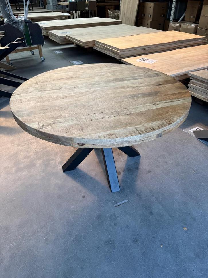 Eettafel rond, mangohout (nieuw, A-keuze), Huis en Inrichting, Tafels | Eettafels, Nieuw, Overige houtsoorten, Metaal