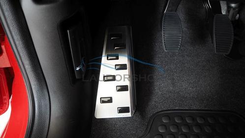 Voetsteun links ter bescherming van slijtage auto tapijt rvs, Auto-onderdelen, Interieur en Bekleding, Nieuw, Alfa Romeo, Audi