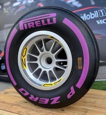 Wiel compleet met band - Pirelli - O.Z *** NO RESERVE *** beschikbaar voor biedingen