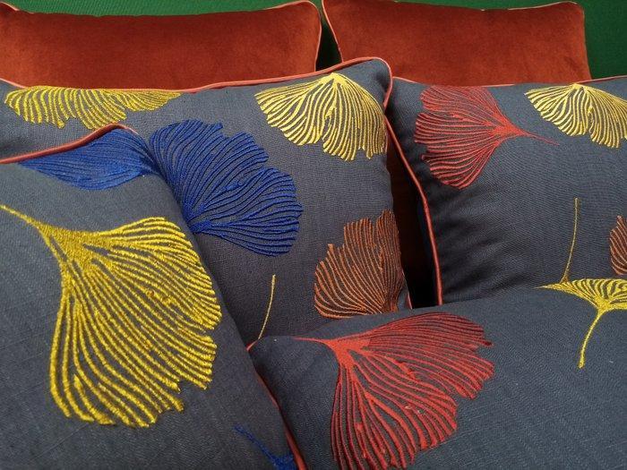 Kussenset: vier met Ginkgo-stof, door Manufatti Toscani,, Antiek en Kunst, Kunst | Designobjecten