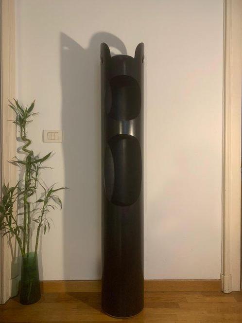 Danese - Enzo Mari - Kapstok - Kerguelen - Plastic, cement, Antiek en Kunst, Antiek | Meubels | Stoelen en Banken