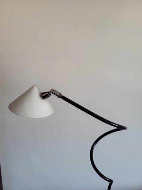 Kolom vloerlamp - Staal - Dutch Design Vloerlamp, Antiek en Kunst, Antiek | Meubels | Stoelen en Banken