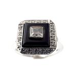 18 Krt. Witgouden ring met cluster van edelstenen (zirconia), Sieraden, Tassen en Uiterlijk, Ringen, Gebruikt, Overige kleuren