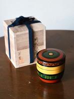 - Natsume - Japanse laktheebakje (Natsume) met