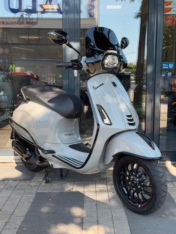 Vespa Sprint IGET E5 brom | custom | Chalk grey | Led | gar. beschikbaar voor biedingen