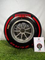 Wiel compleet met band (1) - Pirelli - Tyre complete on, Verzamelen, Automerken, Motoren en Formule 1, Nieuw