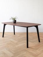 Massief notenhouten tafel | Deens ovaal | modern | Vavivo, Nieuw, 150 tot 200 cm, Modern, Vier personen