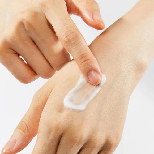 COSRX Ultimate Nourishing Rice Overnight Spa Mask - 60ml, Sieraden, Tassen en Uiterlijk, Uiterlijk | Gezichtsverzorging, Verzorging