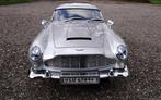 James Bond - The Iconic Aston Martin DB5 - Model Car - 1:8 -, Nieuw