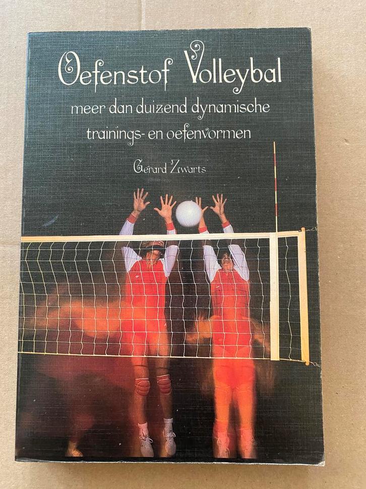 Volleybal - meer dan 1000 dynamische trainingsvormen, Boeken, Sportboeken, Balsport, Gelezen, Ophalen of Verzenden