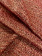 Prachtig geweven, kleurrijk textiel met een ruwe