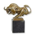 A MODERNIST BRONZE SCULPTURE OF A BULL (Interieur), Verzenden