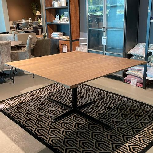 Eetkamertafel 140x140, Huis en Inrichting, Tafels | Eettafels, Ophalen of Verzenden