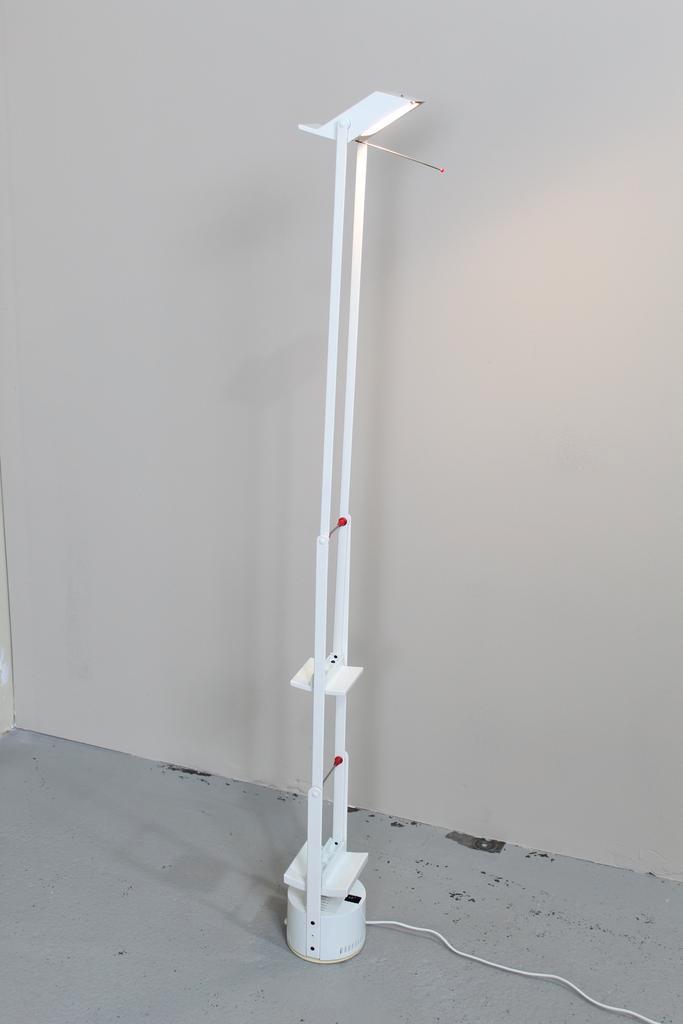 Vintage tafellamp, bureaulamp Artemide Tizio 50 - jaren 70, Huis en Inrichting, Lampen | Tafellampen, 75 cm of meer, Zo goed als nieuw