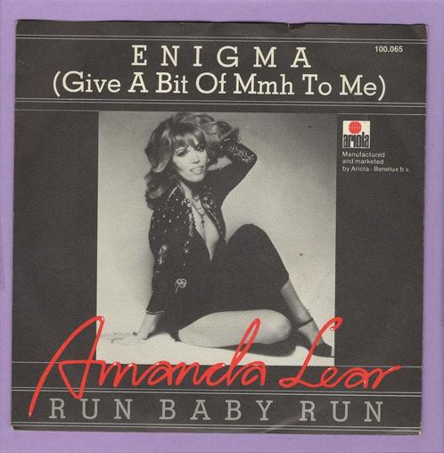 Amanda Lear – Enigma (Give A Bit Of Mmh To Me) / Run Ba..., Cd's en Dvd's, Vinyl Singles, Verzenden