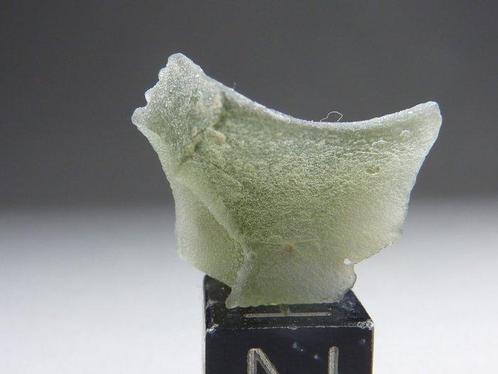 Jankov bevroren Moldavite - 1.84 g, Verzamelen, Mineralen en Fossielen