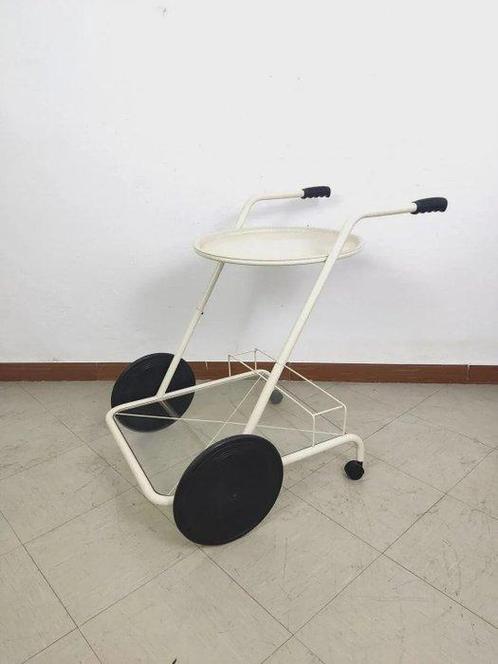 Casamania By Frezza - Serveerwagen - Glas, Metaal, Plastic, Antiek en Kunst, Antiek | Meubels | Stoelen en Banken