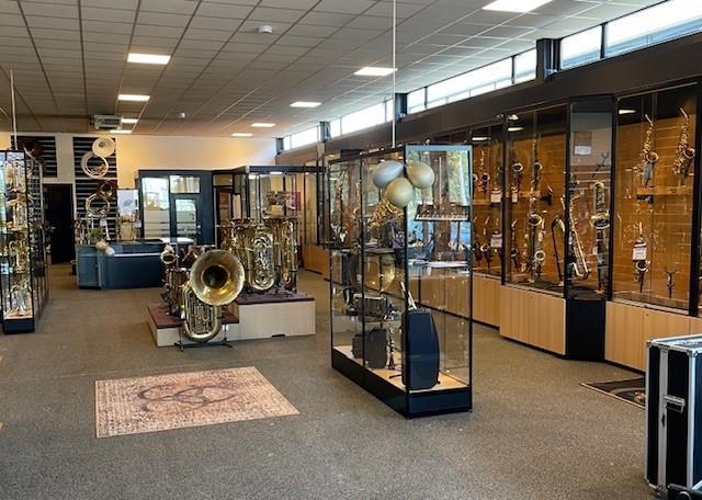 Selmer, Yamaha, Conn en King saxofoons nieuw en gebruikt, Muziek en Instrumenten, Blaasinstrumenten | Saxofoons, Nieuw, Ophalen of Verzenden