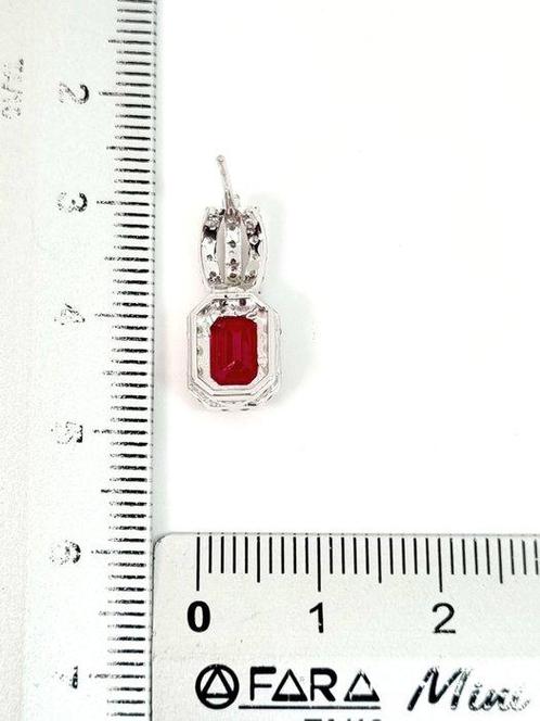 Oorbellen - 18 karaat Witgoud Robijn - Diamant, Sieraden, Tassen en Uiterlijk, Oorbellen