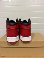 Nike - Air Jordan 1 Mid - High-top sneakers - Maat: EU 40, Nieuw
