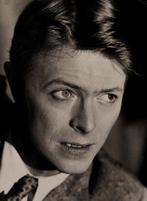Emilio Lari - David Bowie - Just a gigolo, Verzamelen, Fotografica en Filmapparatuur