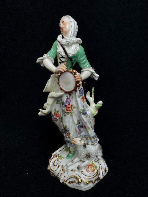 Meissen - Beeldje - Shepherdess with tambourine (Schäferin, Antiek en Kunst, Antiek | Glas en Kristal