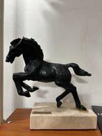 Leonardo Lucchi (1952) - Figuur - Cavallo - Brons, Antiek en Kunst, Antiek | Keramiek en Aardewerk