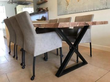 Set van 6 leren eetkamerstoelen met wieltjes en armleuning - beschikbaar voor biedingen