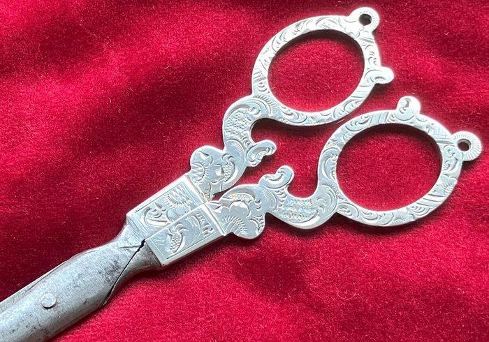 Nederlandse zilveren Fourniturenschaar uit Schoonhoven, Antiek en Kunst, Antiek | Goud en Zilver