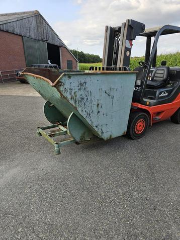 Kiepbak kantelbak spanenbak heftruck 1400 liter beschikbaar voor biedingen